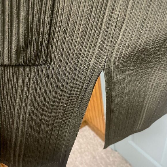 Ladies Chico, open front cardigan with pockets, color, olive green, size 1 - Picture 3 of 5